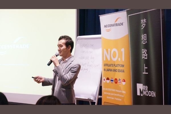 Influencer Sharing With Moden KOL